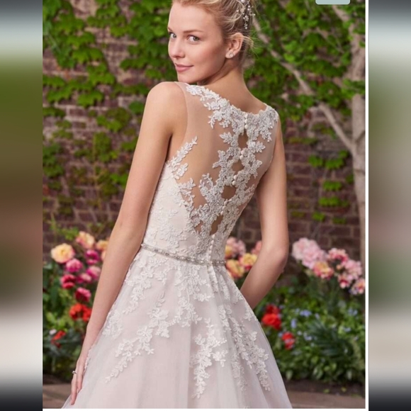 NWT! REBECCA INGRAM WEDDING DRESS ! (ONE PEARL IS MISSING ON THE SWAROVSKI BELT) - Picture 2 of 16